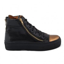Ecological black and gold sneakers